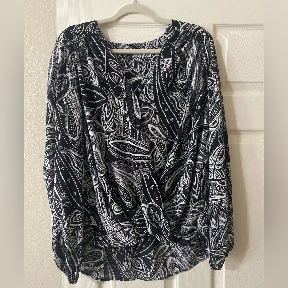 Black and white long sleeve blouse